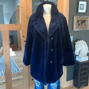 Beautiful Faux Fur Navy Blue lapel jacket size lg